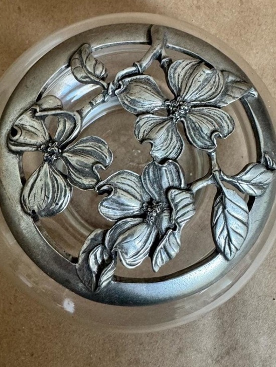 Seagull Pewter Other - Vintage 1988 Seagull Pewter “Violets” Pewter Glass Potpourri Diffuser.  4.5”x3”